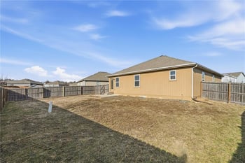 17174 Pratt St, Gardner, KS 66030
