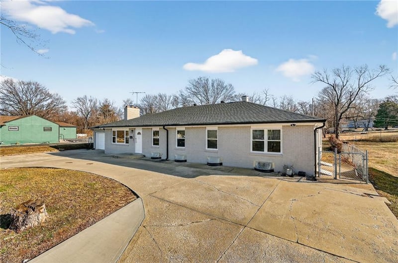 10601 Blue Ridge Blvd, Kansas City, MO 64134