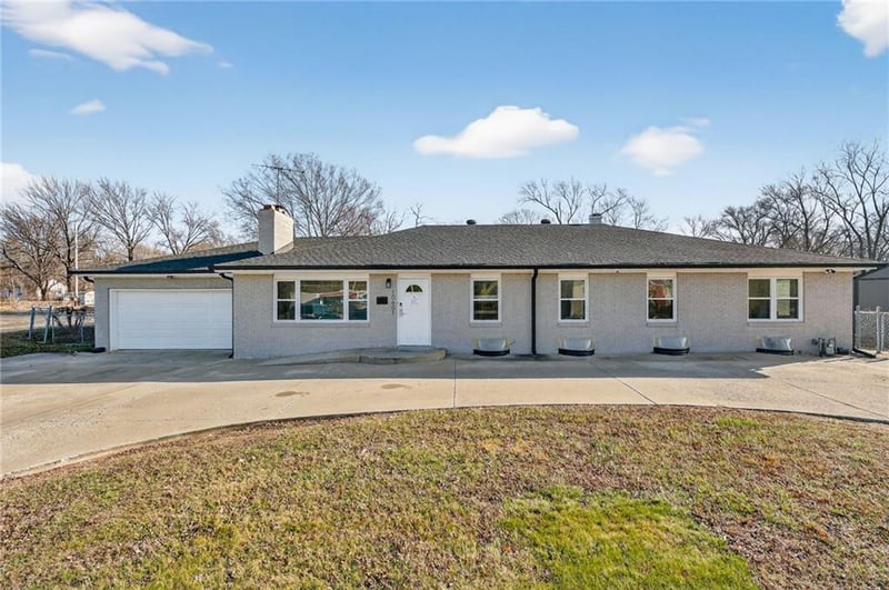 10601 Blue Ridge Blvd, Kansas City, MO 64134