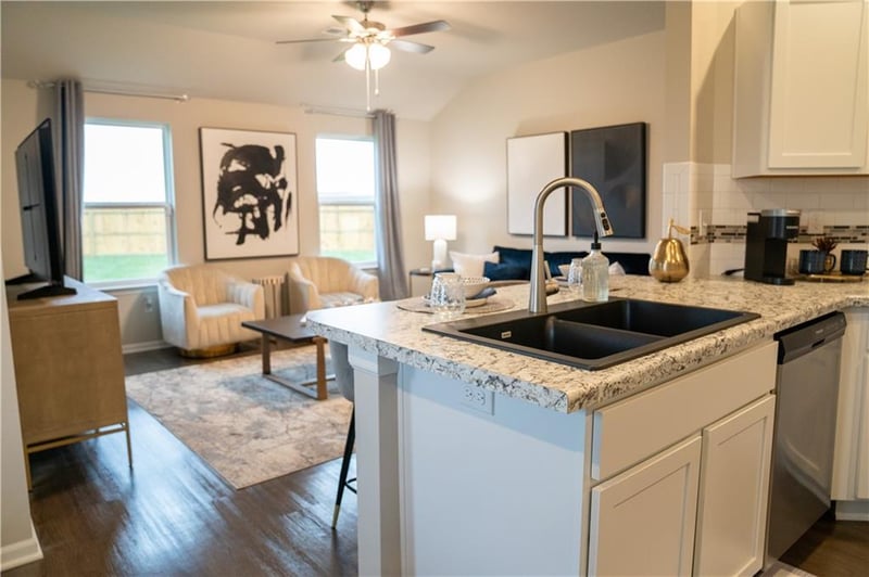 885 Buckeye St, Gardner, KS 66030