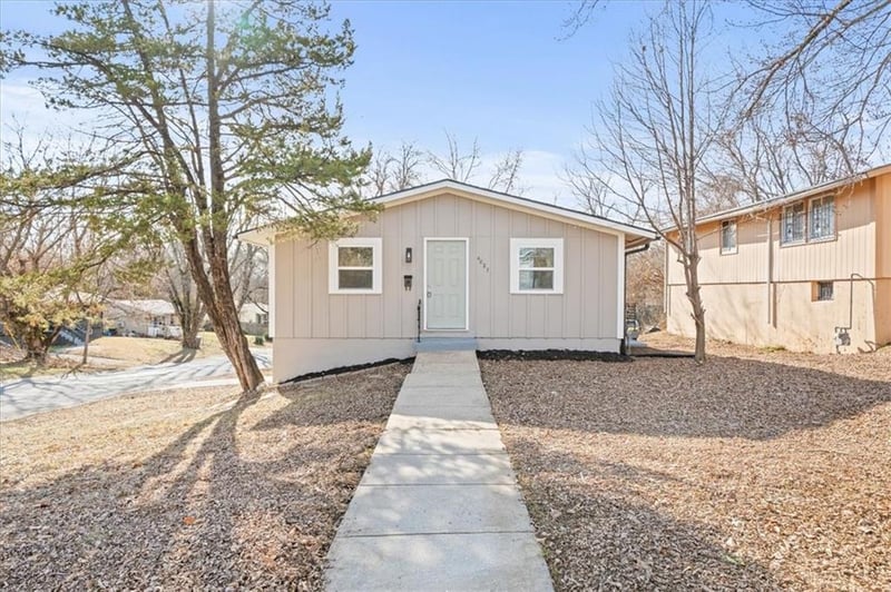 4027 45th St, Kansas City, MO 64130