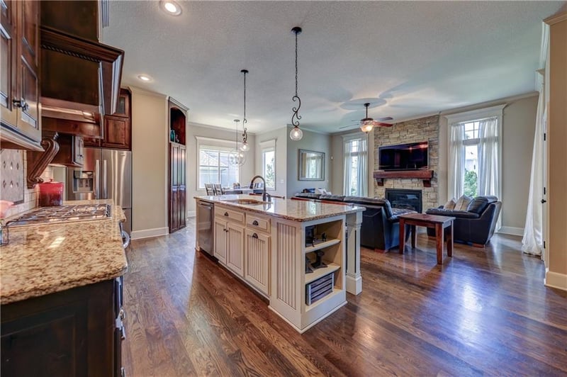 16524 Lucille St, Overland Park, KS 66221