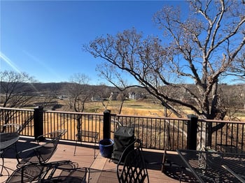 6412 Muirfield St, Parkville, MO 64152