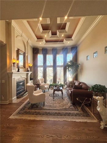 6412 Muirfield St, Parkville, MO 64152