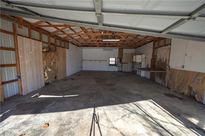 415 Elm St, Chetopa, KS 67336