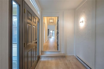 12891 Cambridge Ct, Leawood, KS 66209