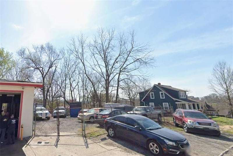 4401 27th St, Kansas City, MO 64127