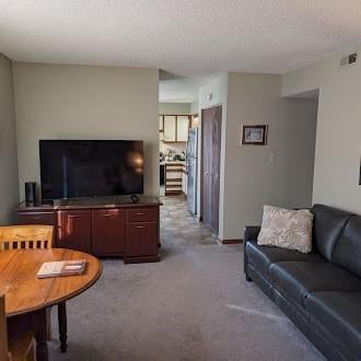 1012 Lindsay Ave, Lee's Summit, MO 64086