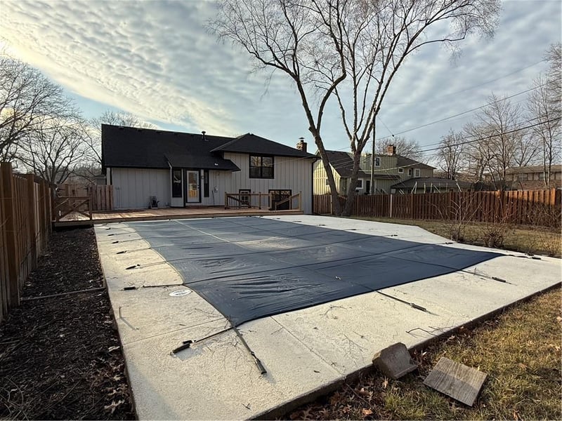 8512 98th St, Overland Park, KS 66212