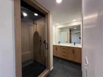 8512 98th St, Overland Park, KS 66212