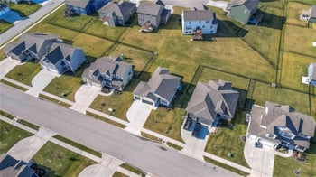 3212 Arboridge Dr, Lee's Summit, MO 64082