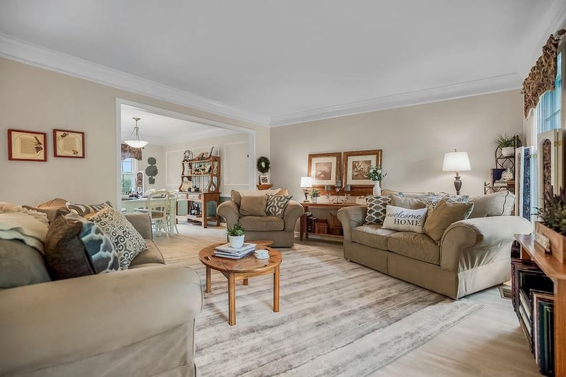 9834 101st Ter, Overland Park, KS 66212