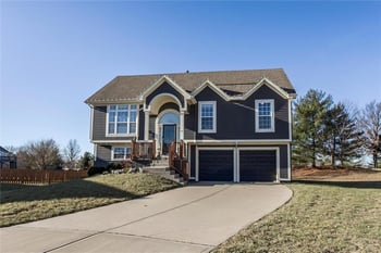 21481 119th Ter, Olathe, KS 66061