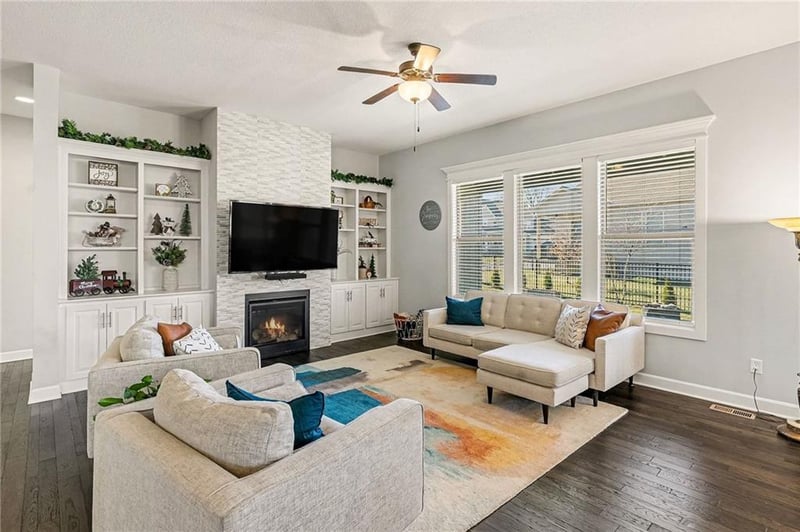 8100 N Tullis Ave, Kansas City, MO 64158