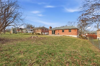 16515 35th Ter, Independence, MO 64055