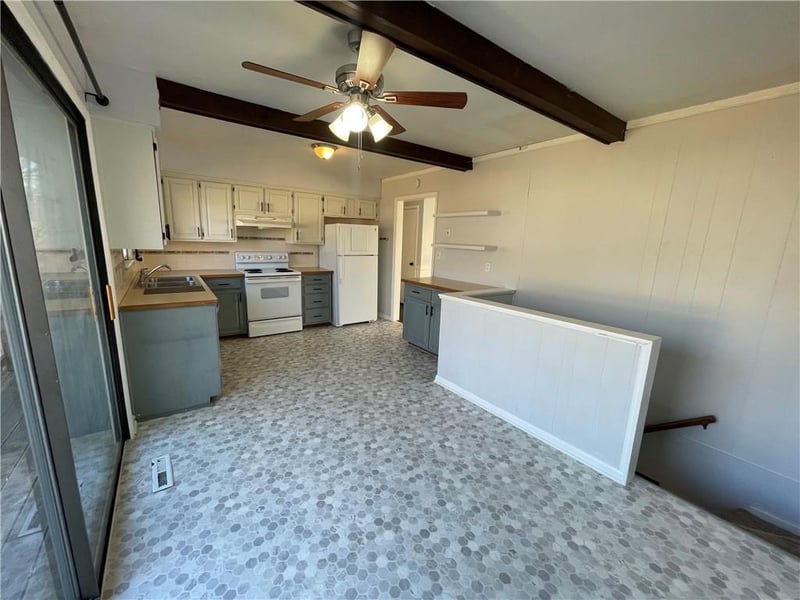 602 4th Ter, Lee's Summit, MO 64063