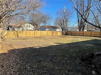 602 4th Ter, Lee's Summit, MO 64063