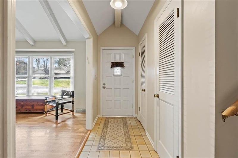 7916 98th Ter, Overland Park, KS 66212