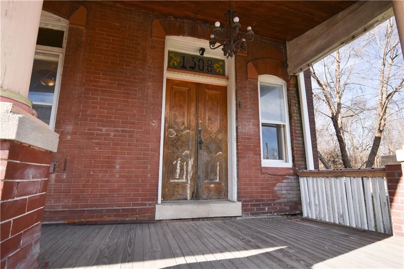 1308 11th St, St Joseph, MO 64501