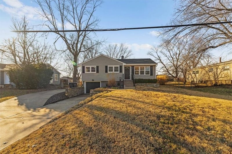 602 Cedar St, Belton, MO 64012