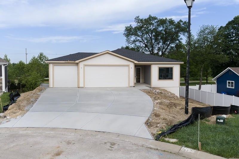 11456 Yecker Ave, Kansas City, KS 66109