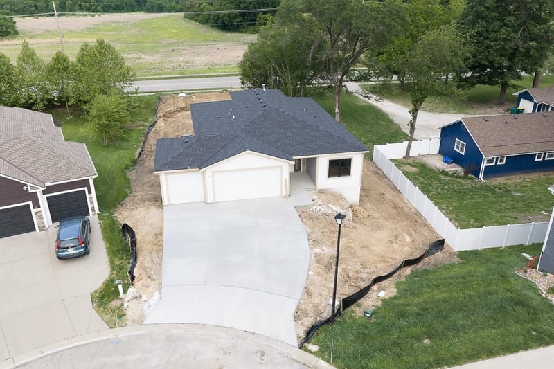 11456 Yecker Ave, Kansas City, KS 66109