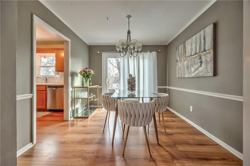 7605 Rainbow Dr, Prairie Village, KS 66208