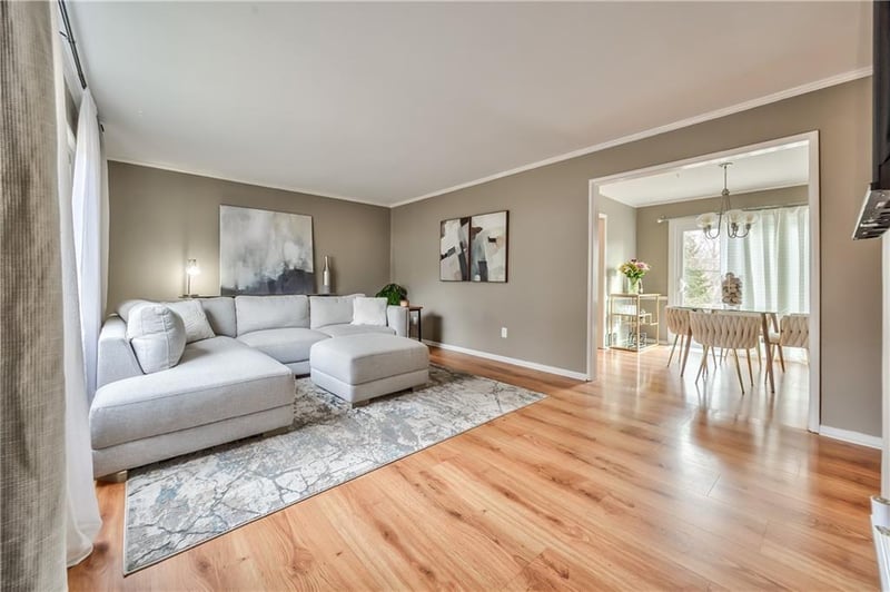 7605 Rainbow Dr, Prairie Village, KS 66208