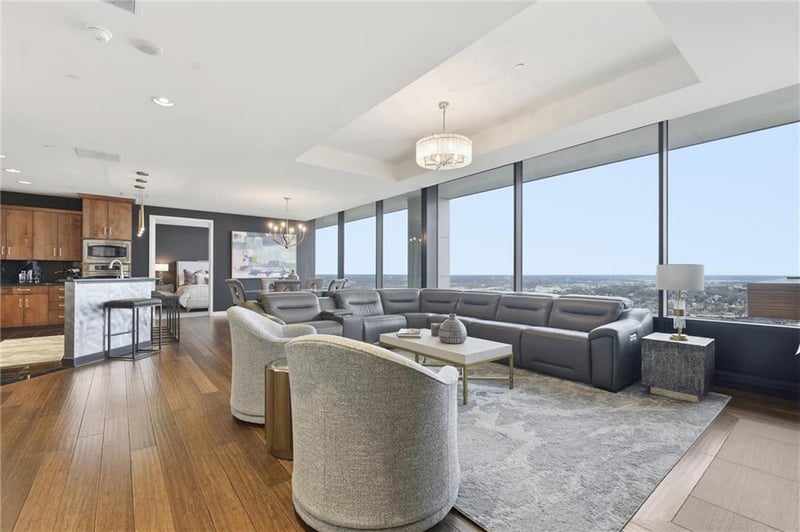 700 31st St #1502, Kansas City, MO 64108