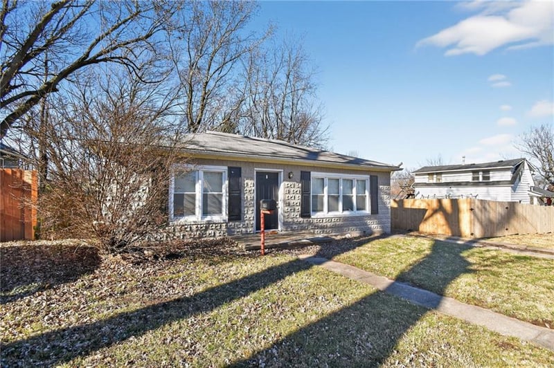 822 N Crysler Ave, Independence, MO 64050