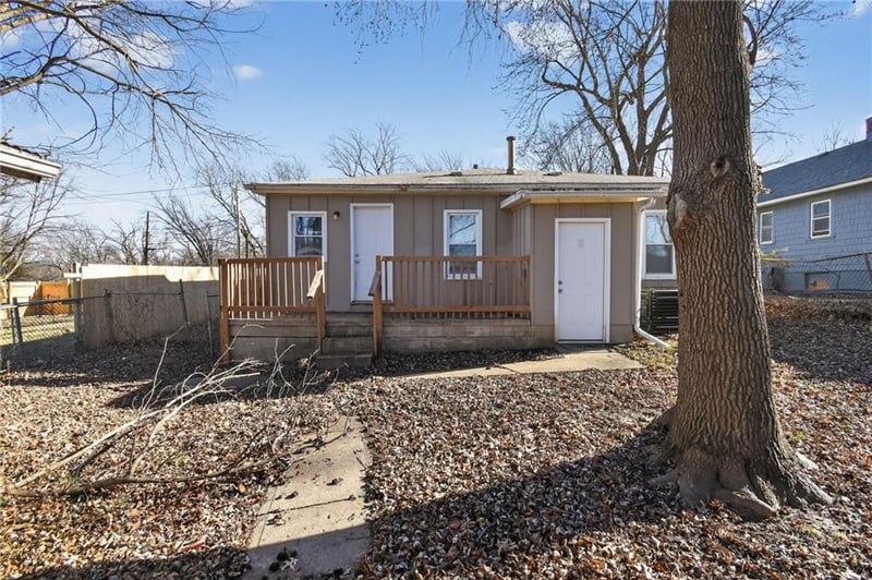 822 N Crysler Ave, Independence, MO 64050