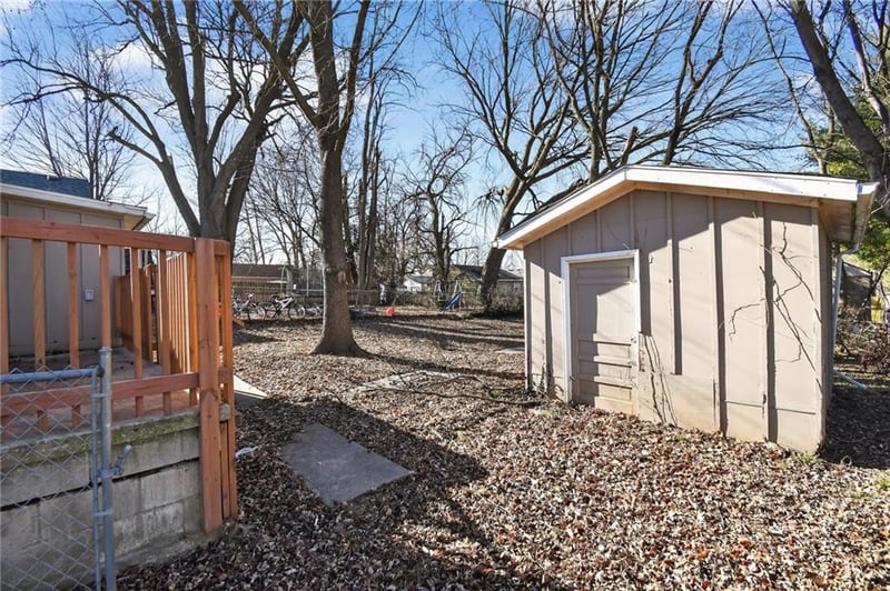 822 N Crysler Ave, Independence, MO 64050