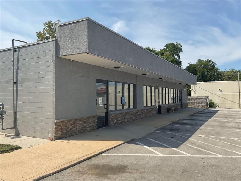 11525 24 Hw, Independence, MO 64054