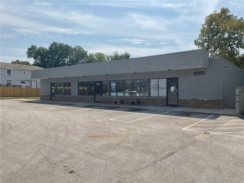 11525 24 Hw, Independence, MO 64054