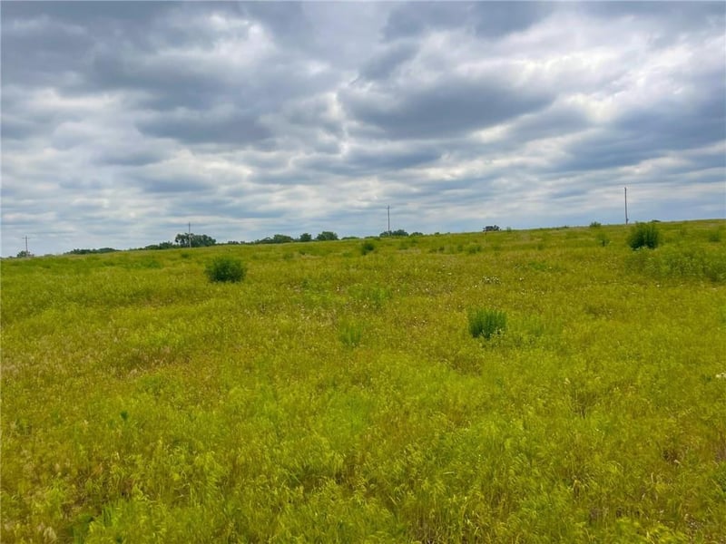 2590 77th St, Berryton, KS 66409