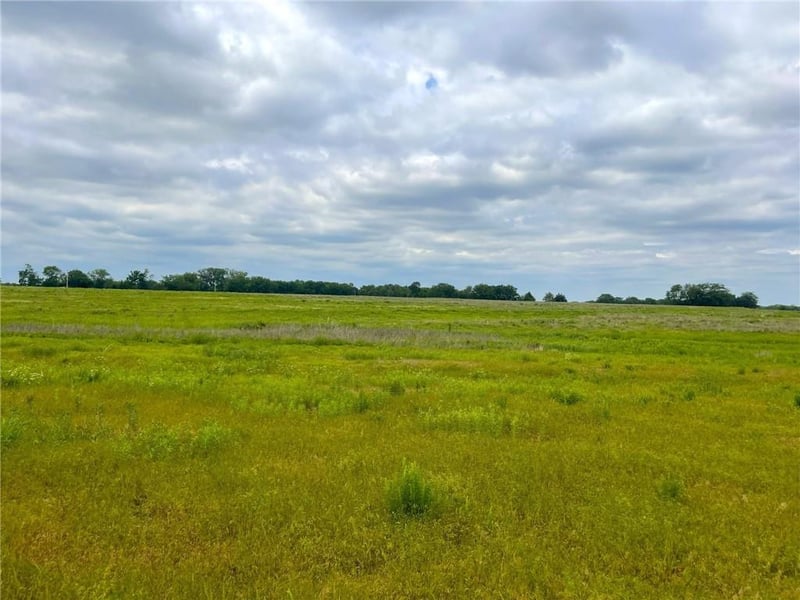 2590 77th St, Berryton, KS 66409