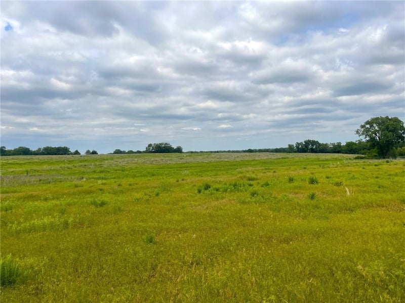 2590 77th St, Berryton, KS 66409