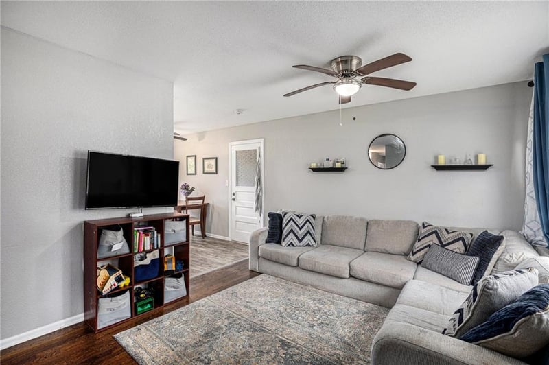 6131 Longwood Ave, Kansas City, KS 66104