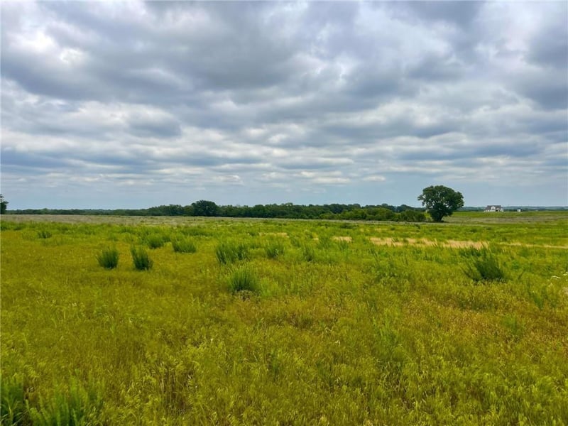 2490 77th St, Berryton, KS 66409