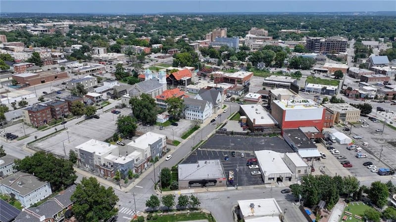 4003 Pennsylvania Ave, Kansas City, MO 64111