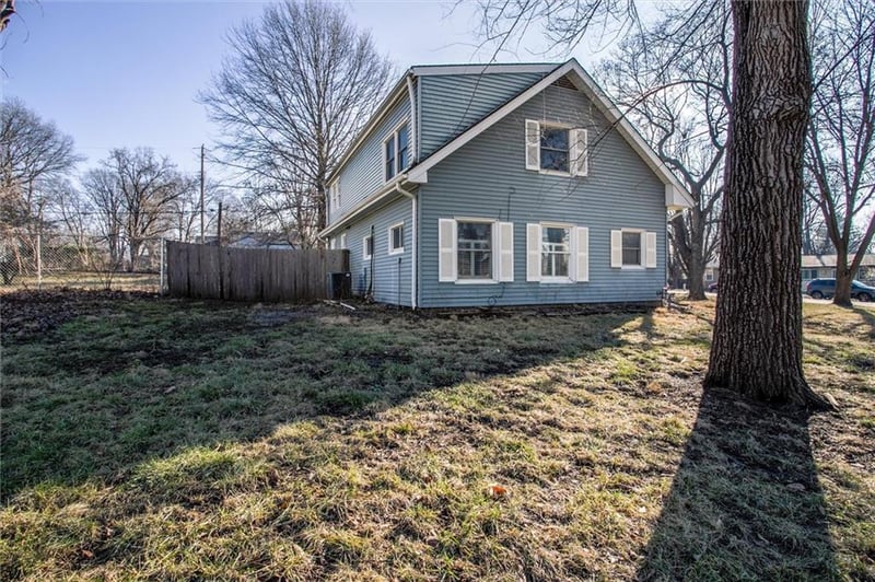 1705 Mcarthur St, Blue Springs, MO 64015