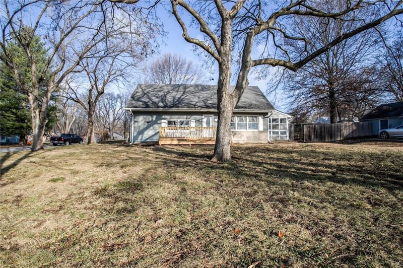1705 Mcarthur St, Blue Springs, MO 64015