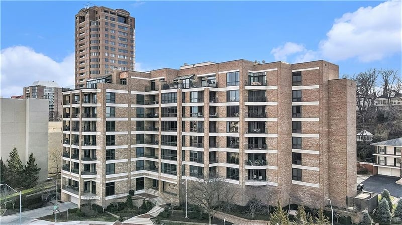 433 Ward Pw #2s, Kansas City, MO 64112