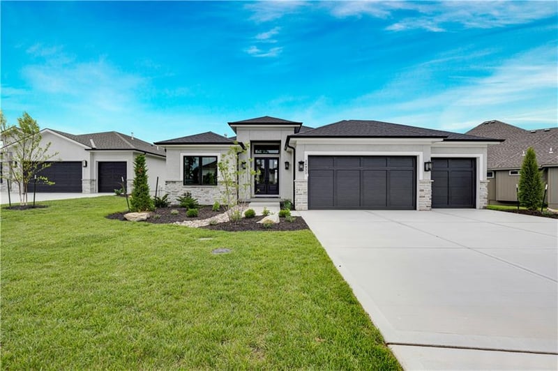 24933 98th Pl, Lenexa, KS 66227