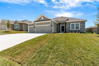 9427 N Belton Ave, Kansas City, MO 64154