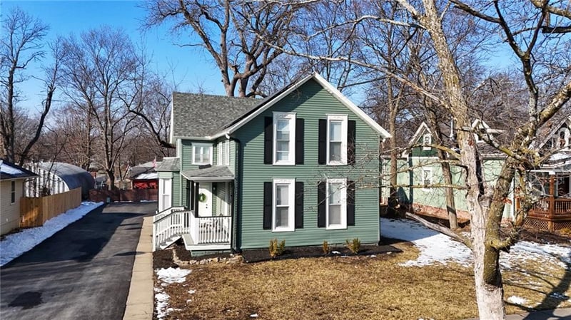 216 Main St, Wellsville, KS 66092