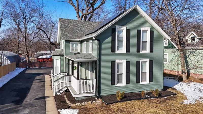 216 Main St, Wellsville, KS 66092
