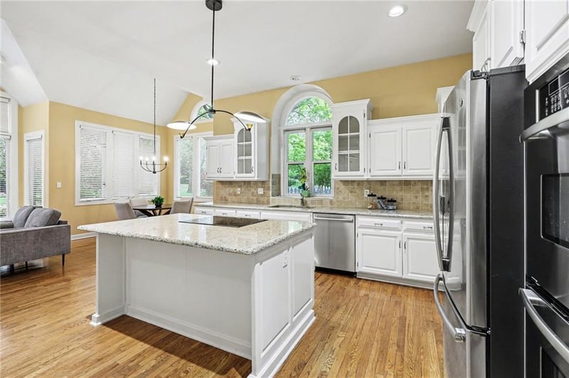 12247 W 128th St, Overland Park, KS 66213