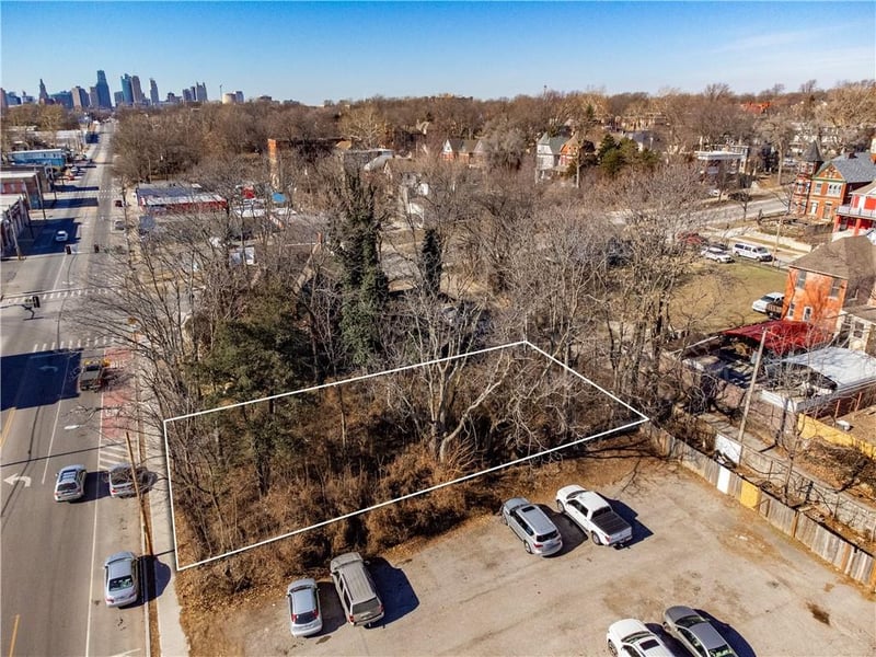 3206 12th St, Kansas City, MO 64127