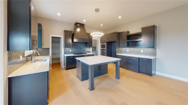 17144 164th Ter, Olathe, KS 66062